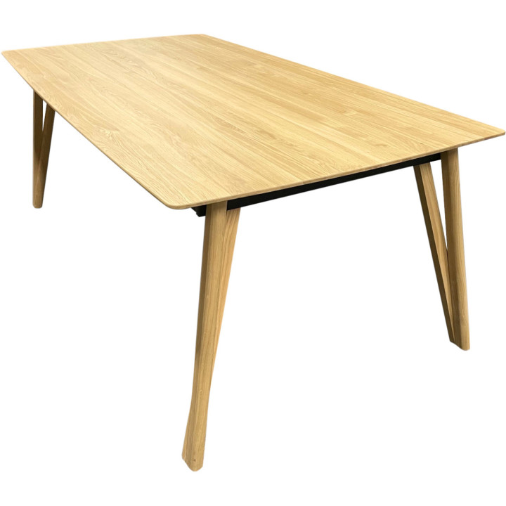 Rennes V-leg table with integrated extension