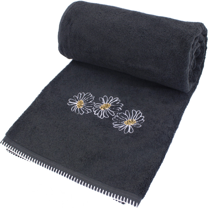Daisy Embroidered Bath Sheet