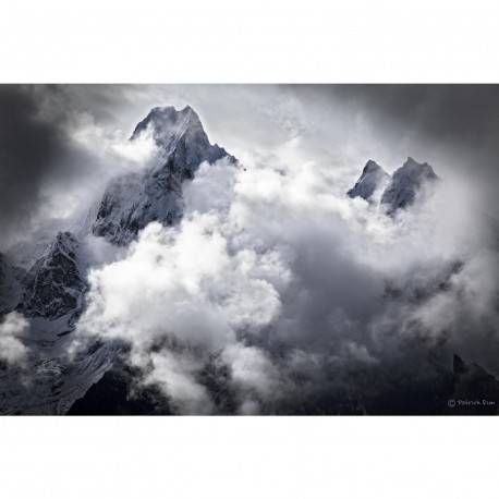 Haute montagne et nuages en photo plexiglass