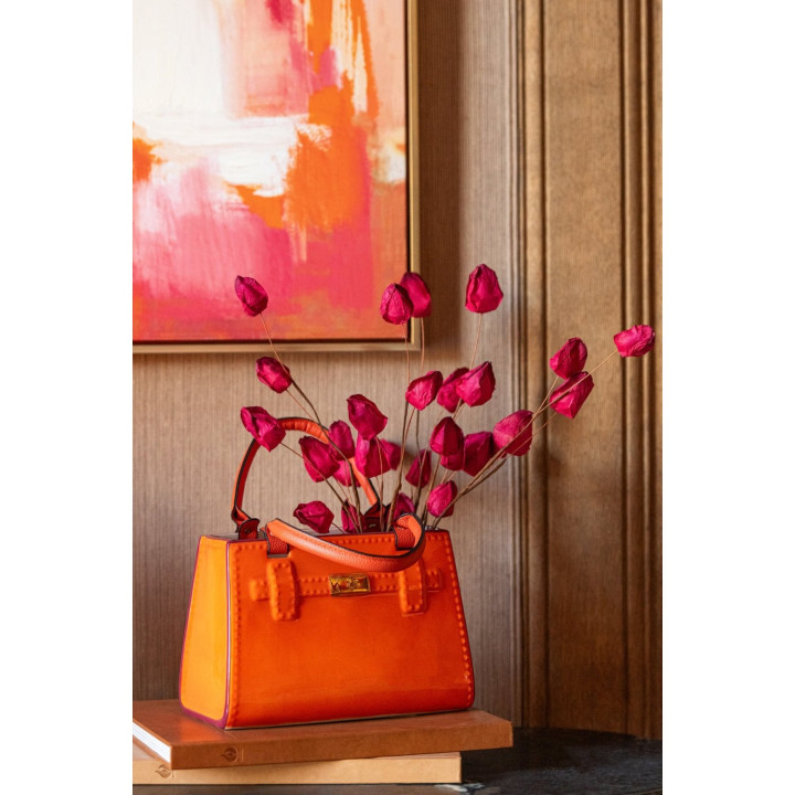 Handbag vase