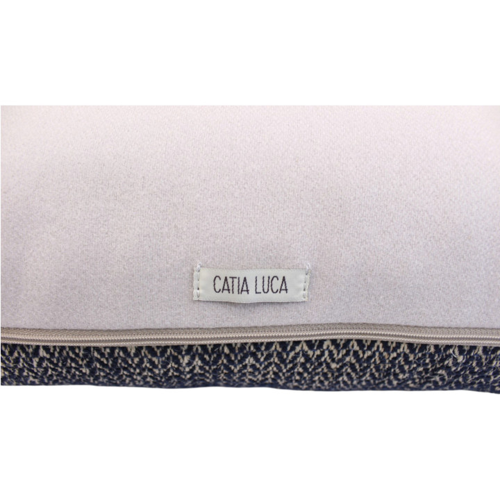 Reska dark cushion