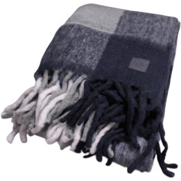 Magdeleine throw