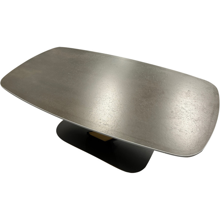 Ceramic coffee table with metal legs and oak insert