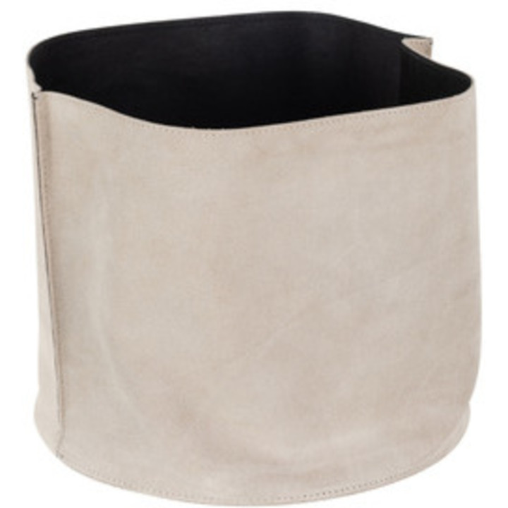 Low storage basket